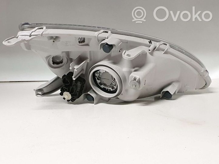 Toyota Prius (XW10) Headlight/headlamp 8117047040