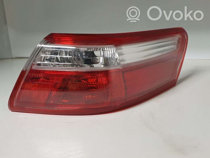 Toyota Camry Galinis žibintas kėbule 33101