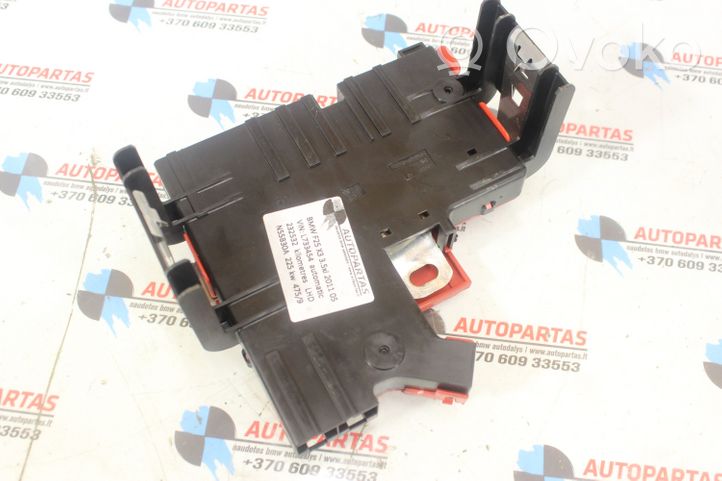 BMW X3 F25 Sicherung des Batterierelais 920614003