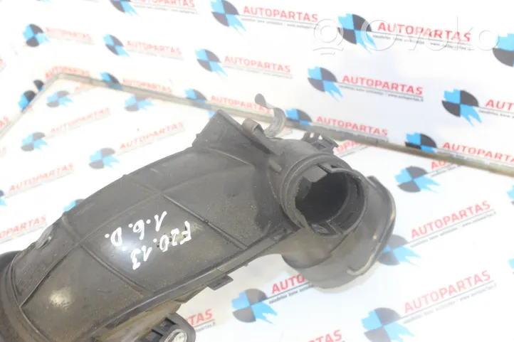 BMW 1 F20 F21 Rura / Wąż dolotowy powietrza 586509