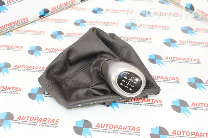 BMW 1 F20 F21 Vaihteenvalitsimen kehys verhoilu muovia 7596073