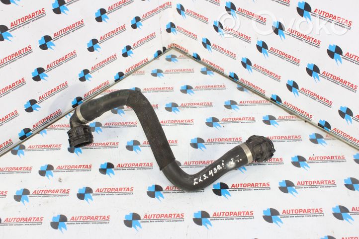 BMW 3 F30 F35 F31 Tubo flessibile del liquido di raffreddamento del motore 8650981