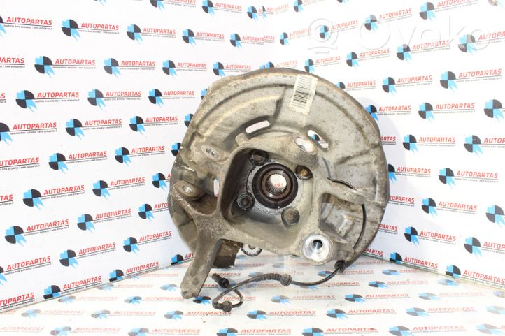 BMW 6 F06 Gran coupe Rear wheel hub spindle/knuckle 6852892