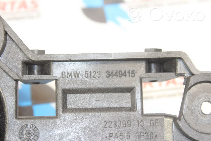 BMW X3 E83 Rączka / Uchwyt otwierania pokrywy przedniej / maski silnika 3449415