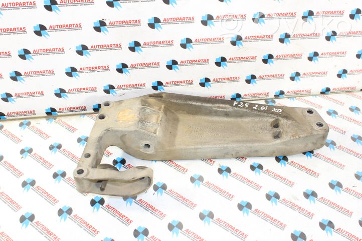 BMW X3 F25 Supporto di montaggio scatola del cambio 6786567