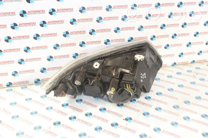 BMW 3 E90 E91 Lampa przednia 6942723