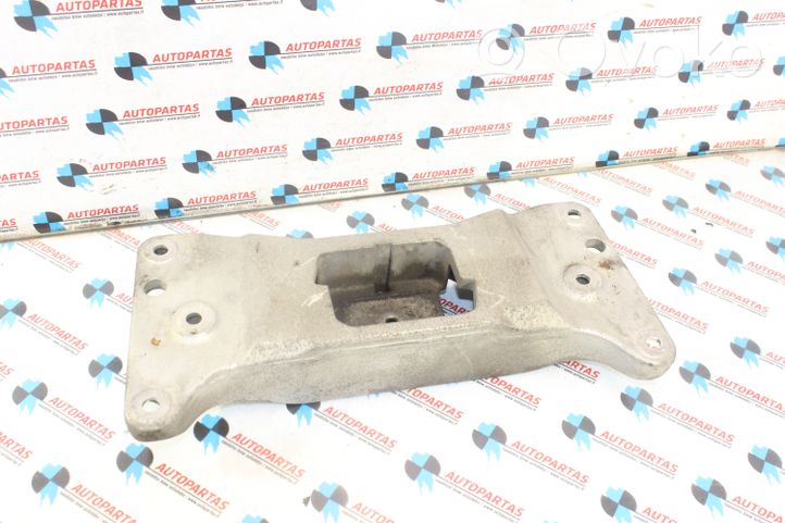 BMW 5 F10 F11 Soporte de montaje de la caja de cambios 6781222