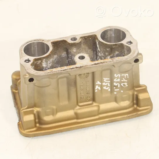 BMW 5 F10 F11 Other cylinder head part 7605104