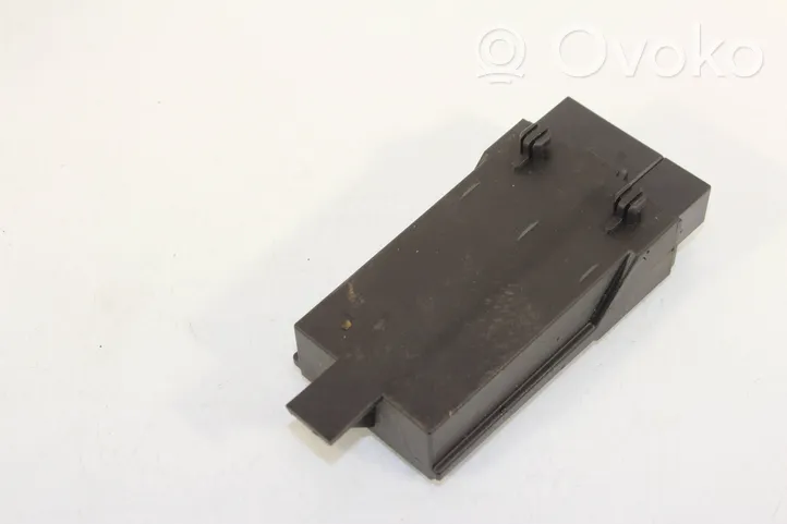 BMW 5 F10 F11 Seat heating relay 9216468