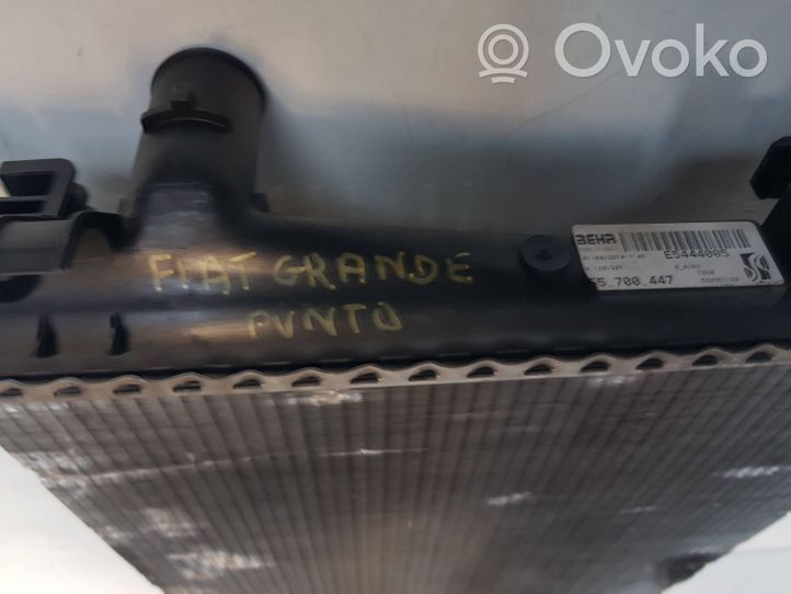 Fiat Punto (188) Radiateur de refroidissement 55700447