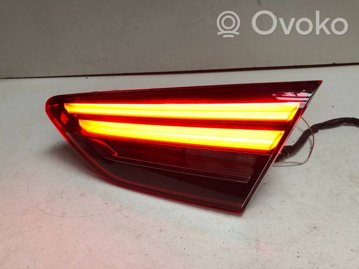 Opel Insignia B Aizmugurējais lukturis pārsegā 39148321