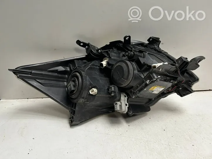 Toyota Auris 150 Lampa przednia 8596752020