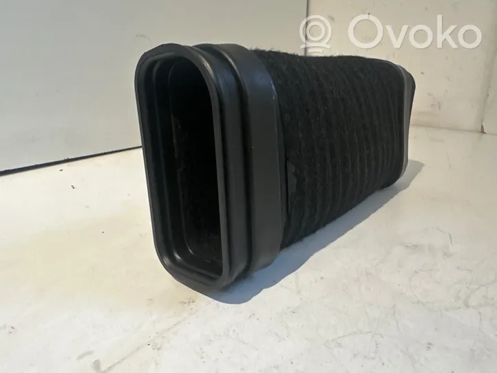 BMW 3 E90 E91 Air intake duct part 7795284