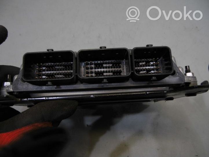 Renault Latitude (L70) Komputer / Sterownik ECU silnika 