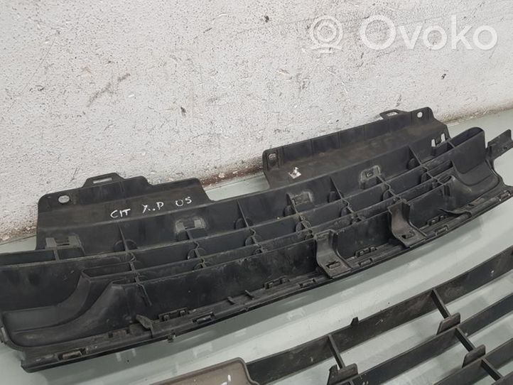 Citroen Xsara Picasso Grille antibrouillard avant 