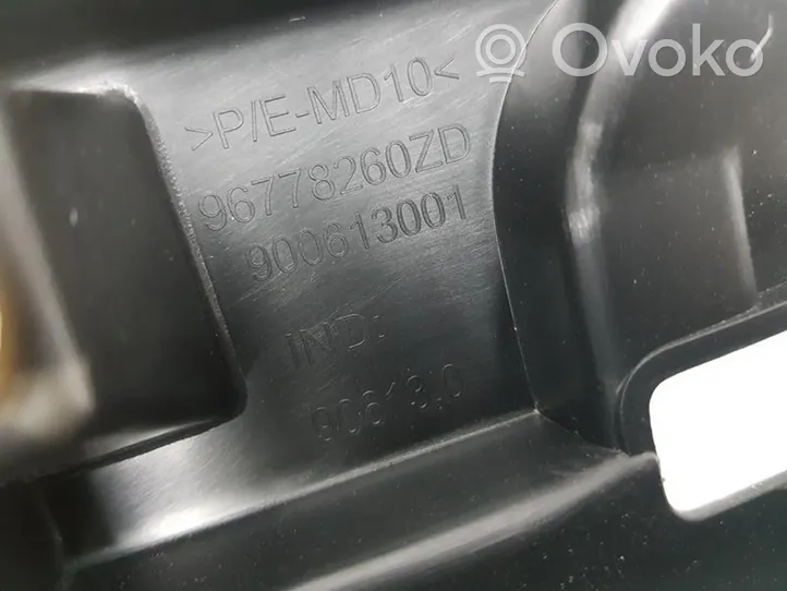 Citroen C4 II Picasso Bagažinės slenksčio apdaila 96778260ZD