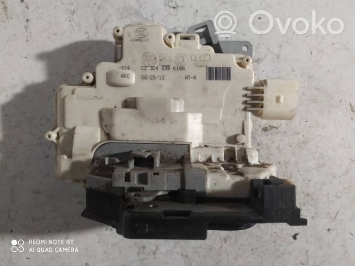 Volkswagen PASSAT B7 Etuoven lukko 3C4839016A