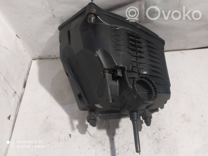 Audi A4 S4 B9 Luftfilterkasten 8W0133835D