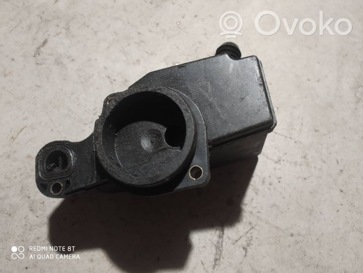 Volkswagen Golf IV Soupape de reniflard 036103464G