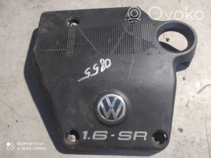 Volkswagen Golf IV Couvercle cache moteur 06A103925AC