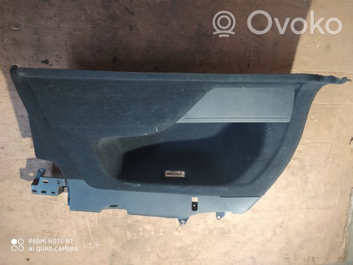 Volkswagen Touareg II Dolny panel schowka koła zapasowego 7P6867037