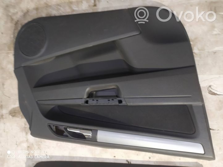 Opel Zafira B Front door card panel trim 13223184