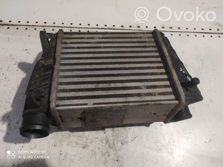 Audi A4 S4 B7 8E 8H Chłodnica powietrza doładowującego / Intercooler 8E0145806L