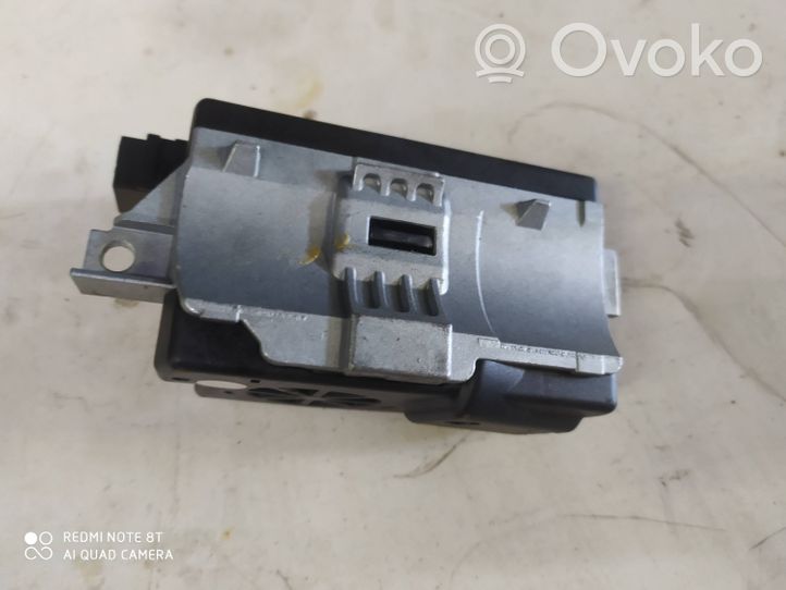 Volkswagen Touareg II Verrouillage du volant 4H0905852B