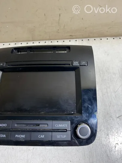 Volkswagen Touareg II Radio/CD/DVD/GPS-pääyksikkö 7P6035195B