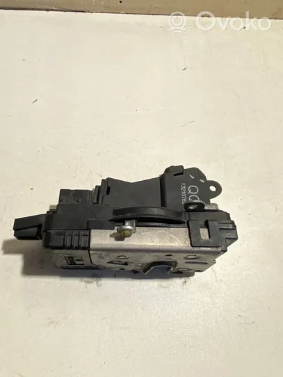 Opel Vectra C Front door lock 13210769