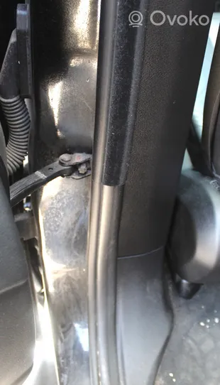 BMW X5 E70 Gumowa uszczelka drzwi bocznych / przesuwnych 