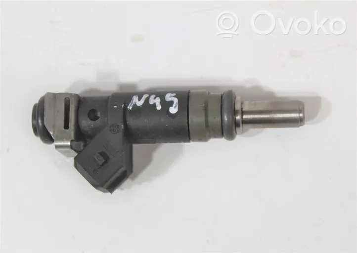 BMW M5 Fuel injector 7506158