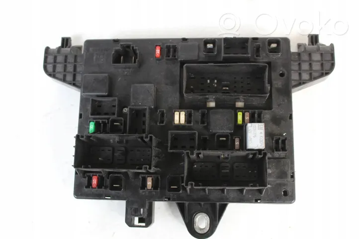 Opel Zafira C Set scatola dei fusibili 13368651