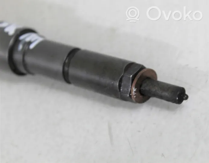 BMW M5 Fuel injector 