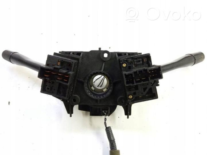 Honda Accord Leva/interruttore dell’indicatore di direzione e tergicristallo M15464