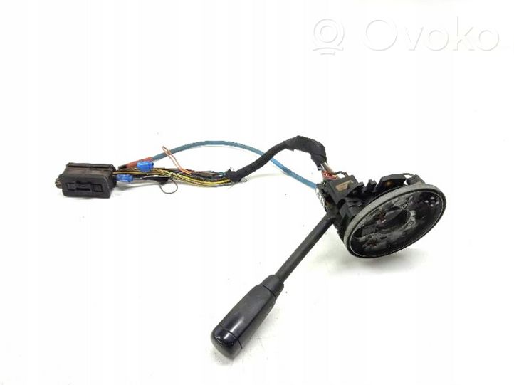 Mercedes-Benz E W124 Leva/interruttore dell’indicatore di direzione e tergicristallo 1245450624