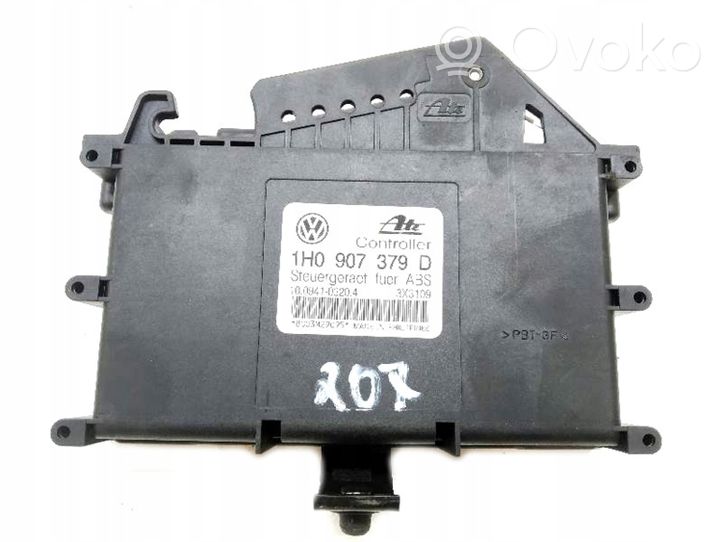 Volkswagen PASSAT B4 Calculateur moteur ECU 1H0907379D