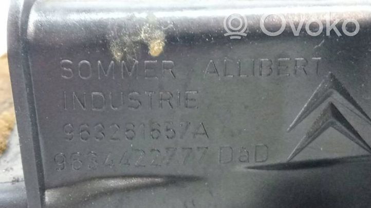 Citroen C5 Kojelaudan tuuletussuuttimen suojalista DESKI 99024110