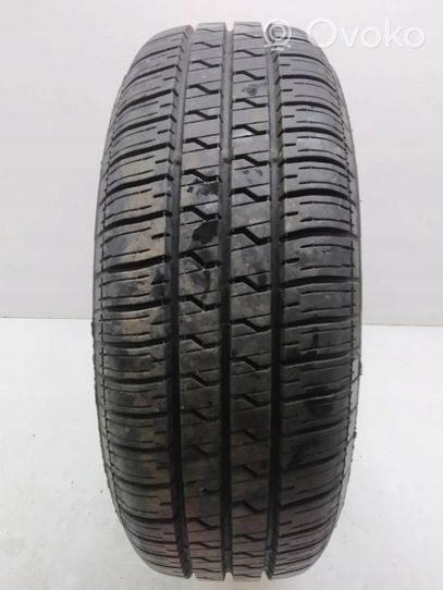 Volkswagen PASSAT B5 Opony letnie R15 PIRELLI