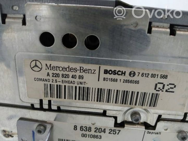 Mercedes-Benz S W220 Radio/CD/DVD/GPS-pääyksikkö A2208204089