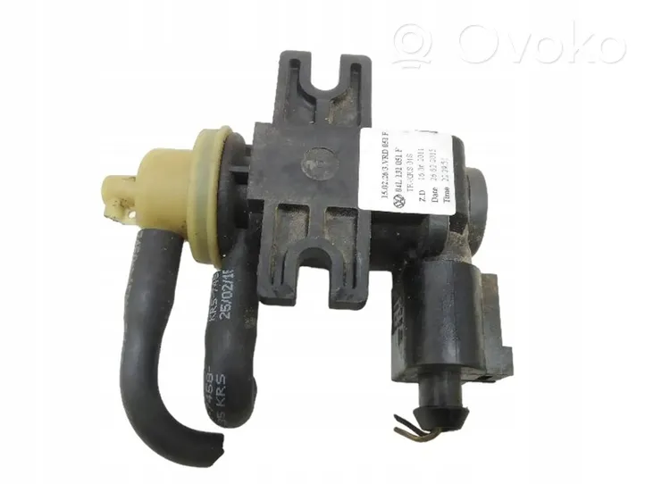 Volkswagen PASSAT B8 Turbo solenoid valve 04L131051F