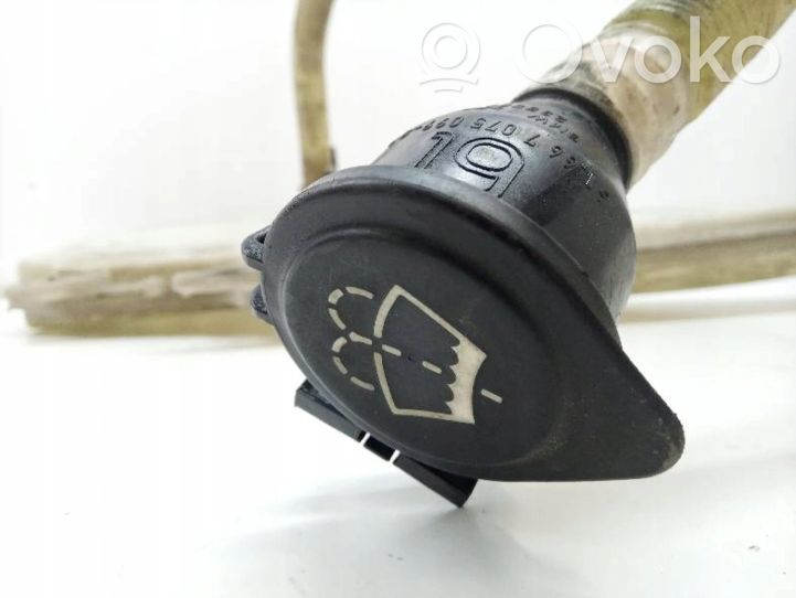 7068996 BMW 3 E90 E91 Windshield washer fluid reservoir/tank, 21.83 € RRR