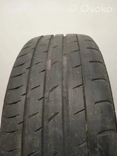 Volkswagen PASSAT B5 R17 summer tire 