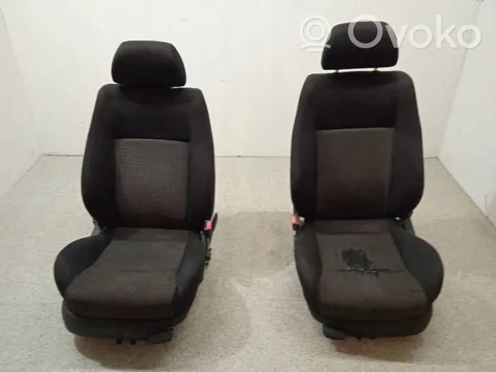 Volkswagen Golf IV Fotele / Kanapa / Komplet 