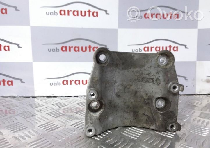 Honda Civic A/C compressor mount bracket 