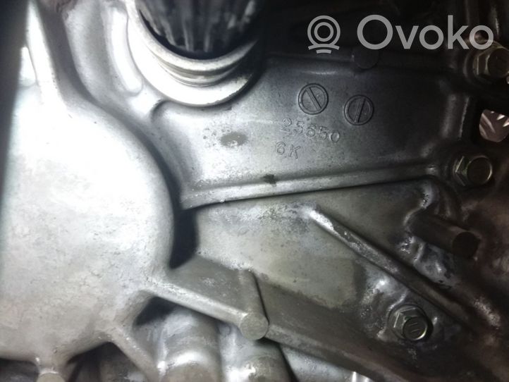 Toyota Avensis T270 Mechaninė 6 pavarų dėžė A2403488