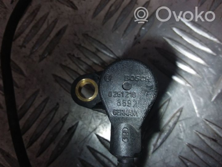 Audi A6 Allroad C6 Kloķvārpstas stāvokļa sensors 0261210146