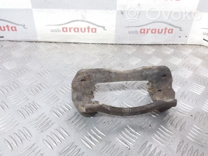 Mazda 626 Plaquette / support d'étrier avant 