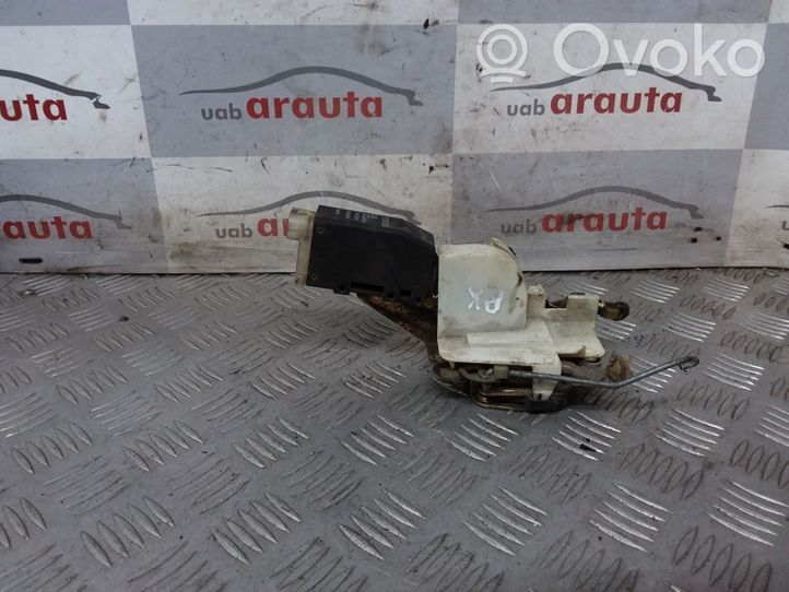 Opel Omega B1 Front door lock 90458259