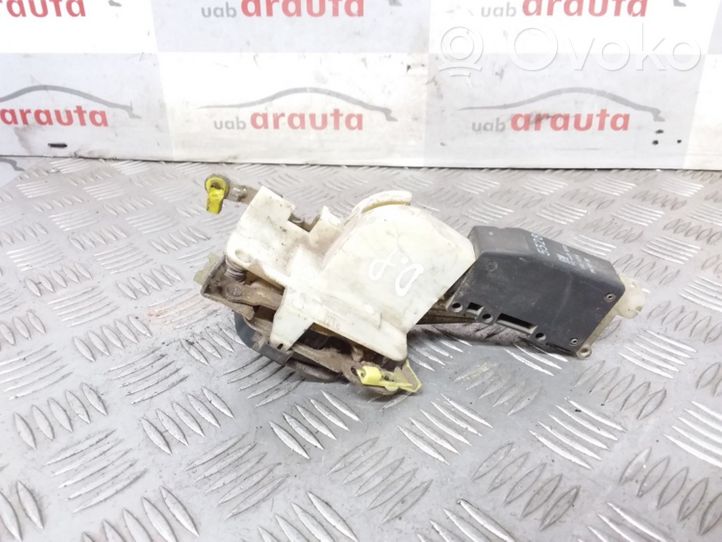 Opel Astra F Serrure de porte avant 90518356